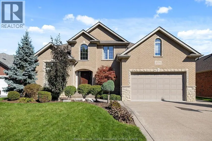 Detached at 1004 WOODLAND CRES, Lakeshore