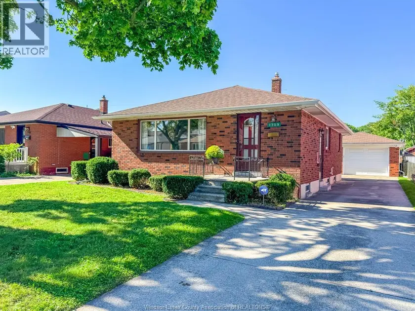 Detached at 1309 JOSEPHINE, Windsor