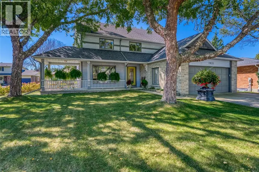 Detached at 1971 WINSLOW CRESCENT, Sarnia