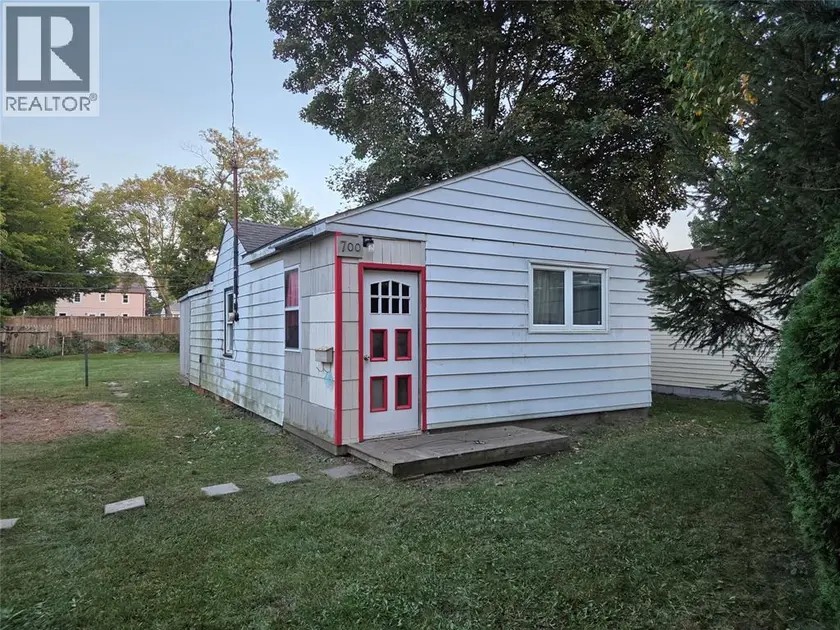 Detached at 700 Copland ROAD, Sarnia