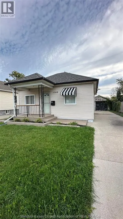 Detached at 1044 REEDMERE ROAD, Windsor