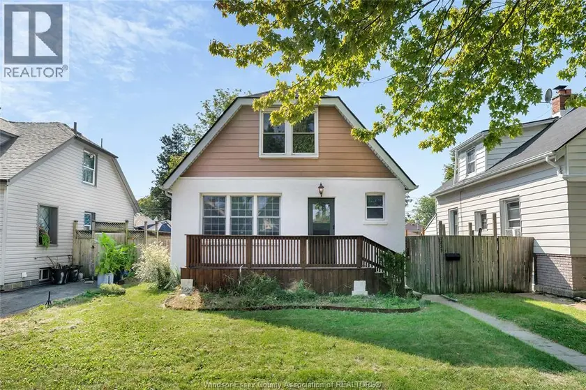 Detached at 1825 WINDERMERE, Windsor