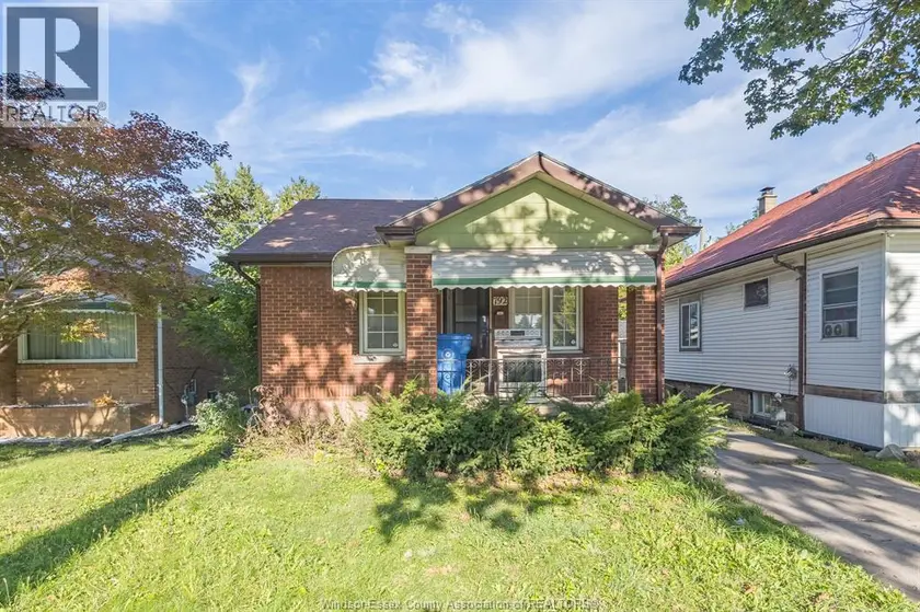 Detached at 792 PARTINGTON AVENUE, Windsor