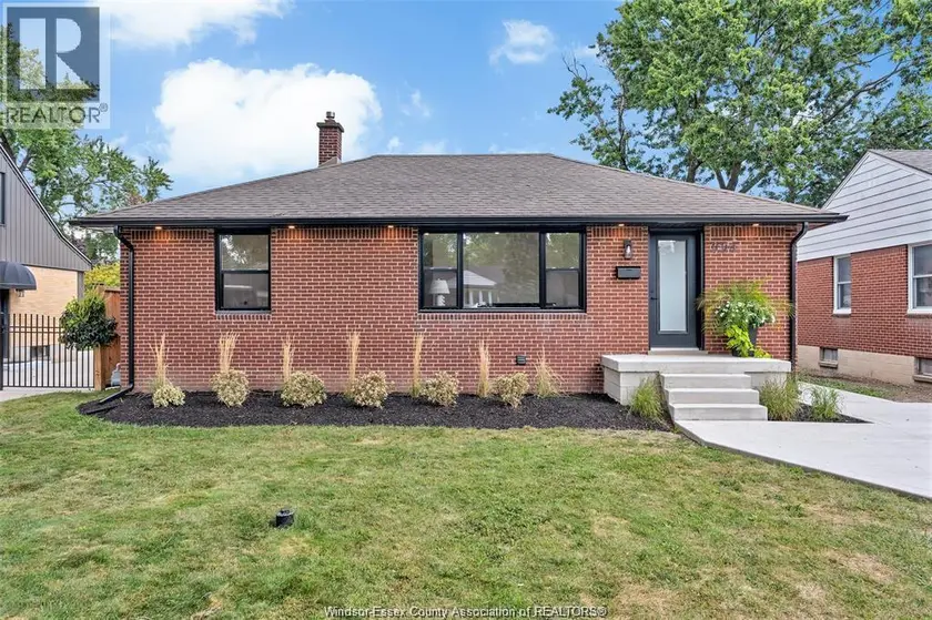 Detached at 994 ISABELLE, Windsor