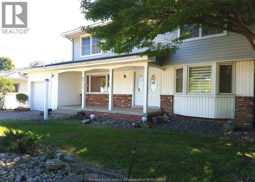 Detached at 6711 RIVERSIDE DRIVE, Windsor