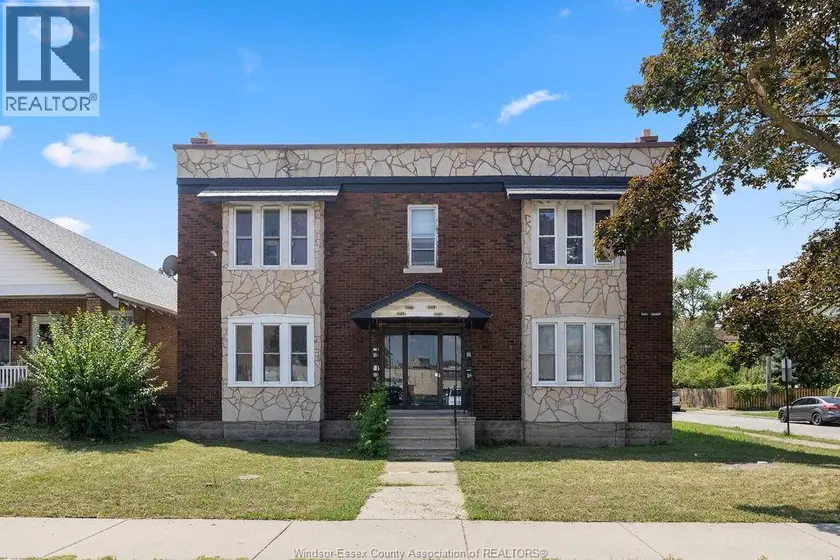 Detached at 1107 PELISSIER STREET, Windsor