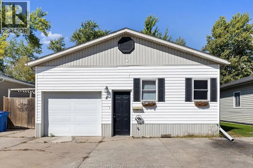 Detached at 8 SPRUCE, McGregor
