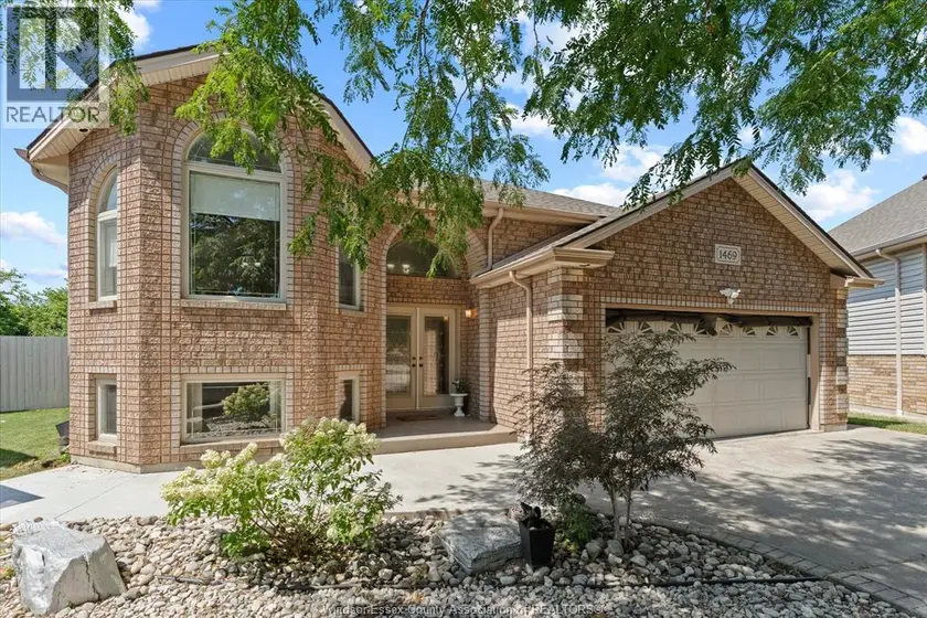 Detached at 1469 MERIDIAN STREET, Windsor
