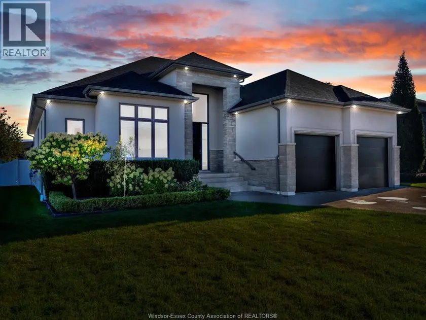 Detached at 211 ROBSON, Leamington