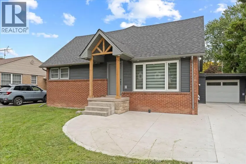 Detached at 2858 DANDURAND, Windsor