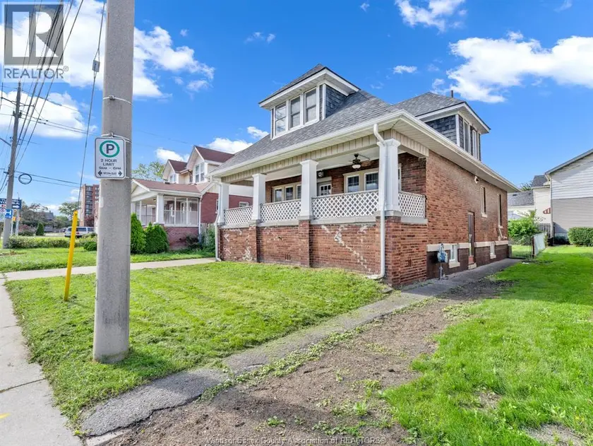 Detached at 172 GILES BOULEVARD, Windsor