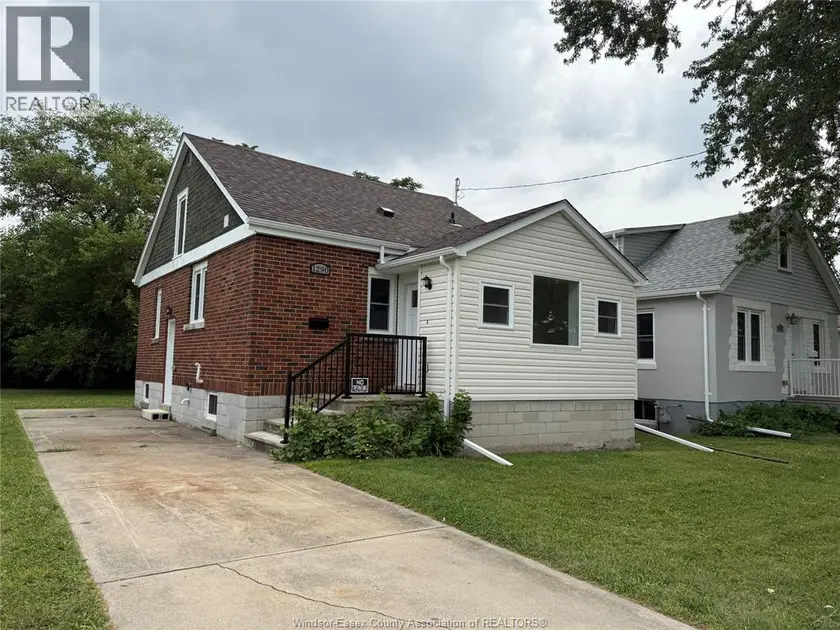 Detached at 1290 LAURENDEAU AVENUE, Windsor