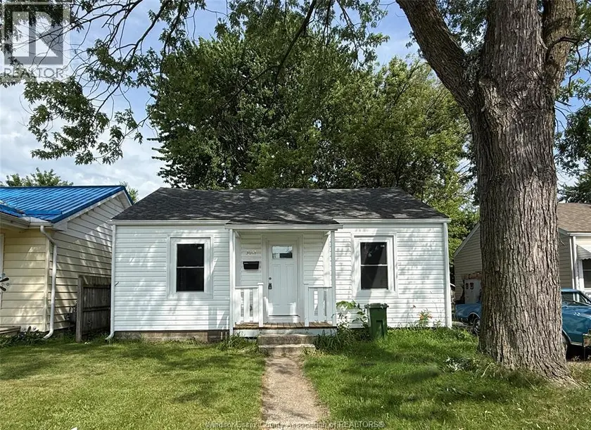 Detached at 3847 MATCHETT ROAD, Windsor