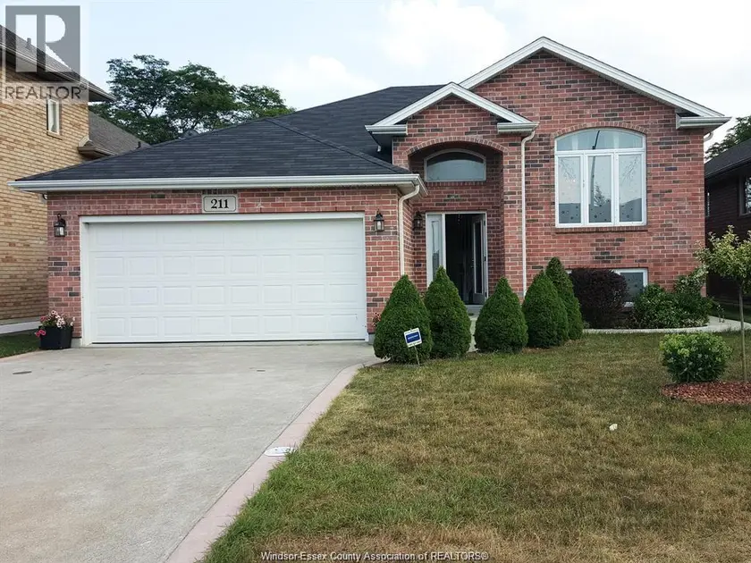 Detached at 211 BRANTON Unit# LOWER, Lakeshore
