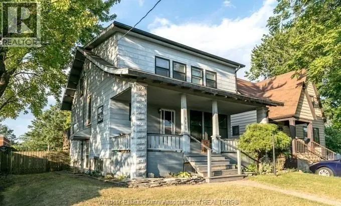 Detached at 328 JOHN B AVENUE, Windsor
