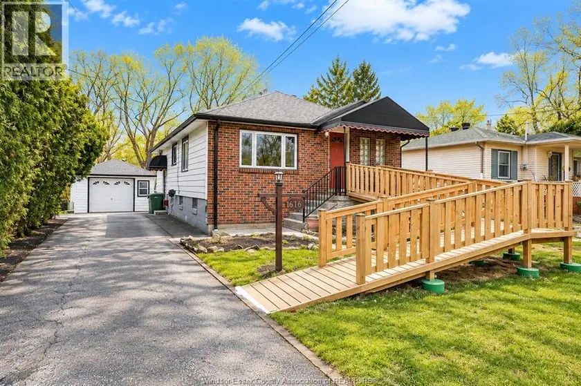 Detached at 616 DUCHARME STREET, Windsor