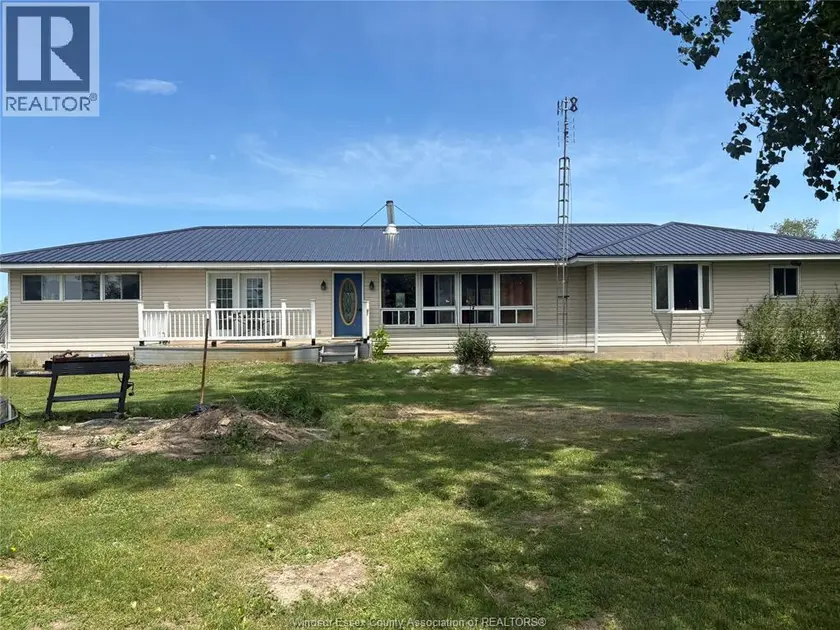 Detached at 2 Parsons ROAD, Pelee Island