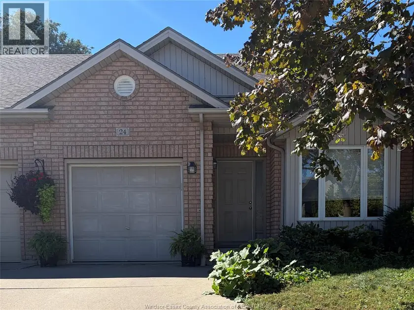 Townhouse at 24 ERIE GLEN CRESCENT, Leamington