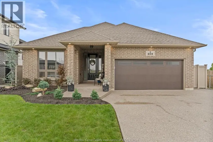 Detached at 209 MULLEN CRESCENT, Amherstburg