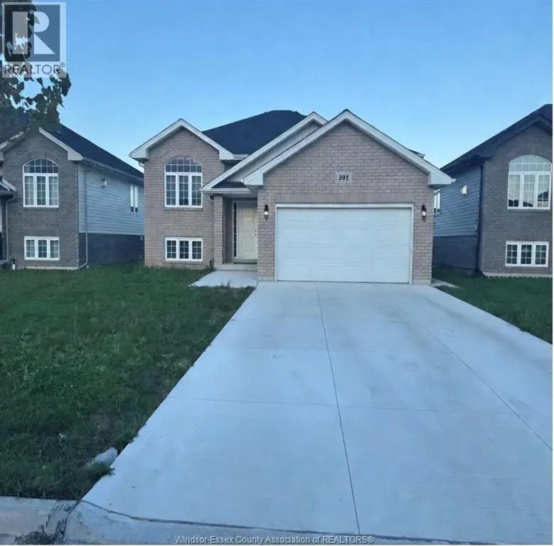 Detached at 392 HEMLOCK LANE Unit# UPPER, Lakeshore