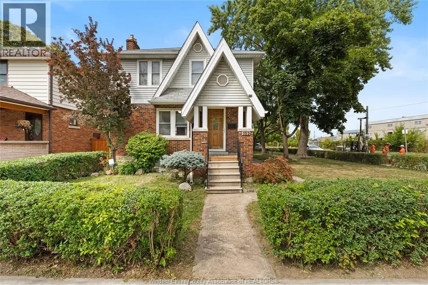 Detached at 192 SHEPHERD STREET East, Windsor