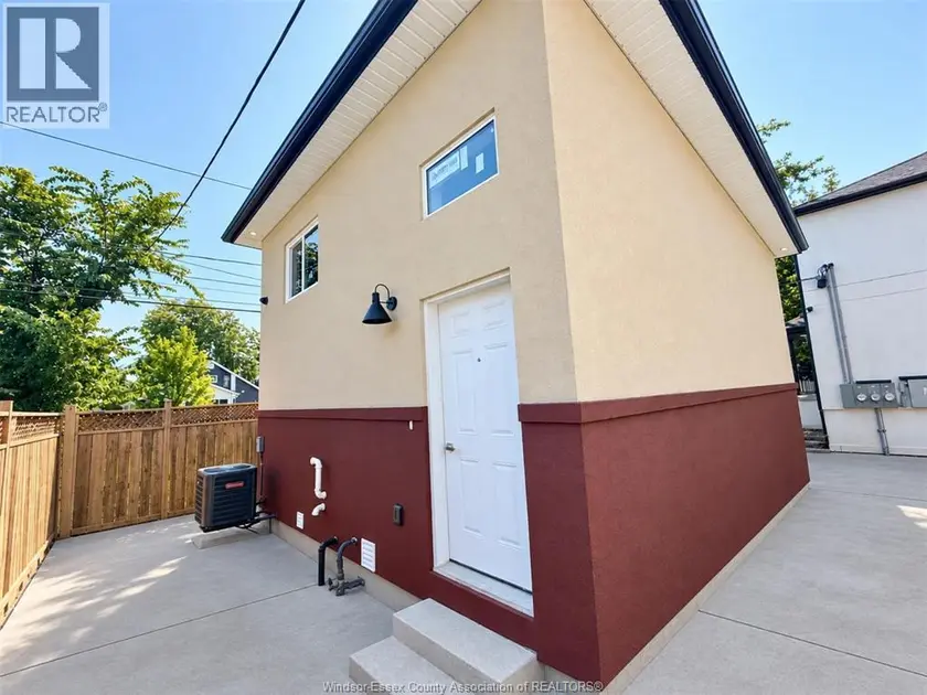 Detached at 1740 BUCKINGHAM DRIVE, Windsor