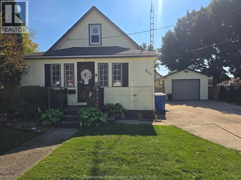 Detached at 644 WALLACE STREET, Wallaceburg