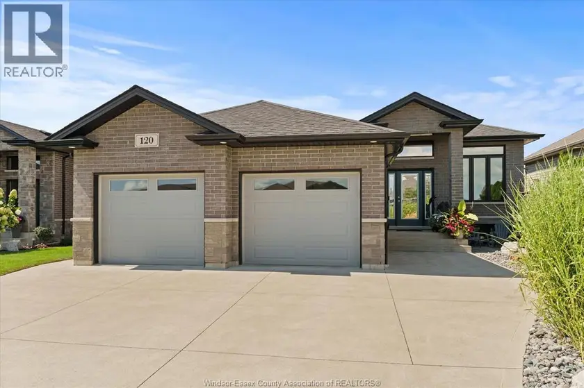 Detached at 120 GOLFVIEW DRIVE, Kingsville