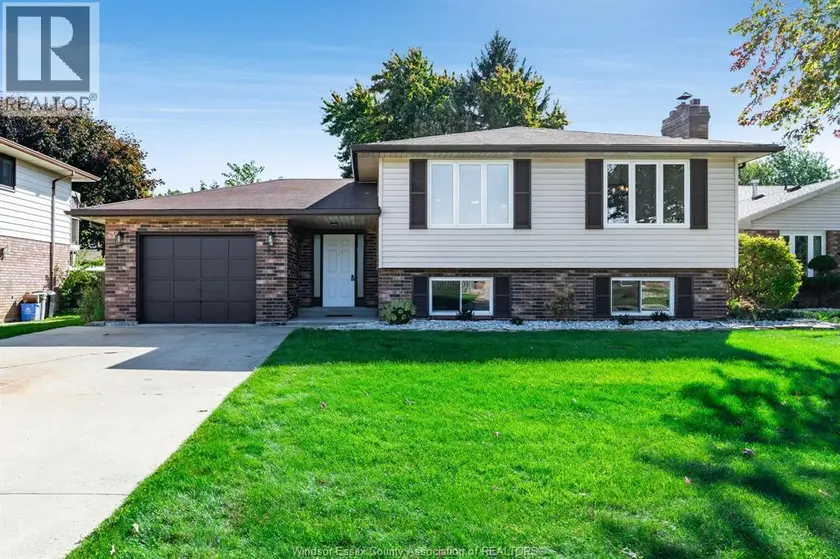 Detached at 55 Windwood DRIVE, Leamington