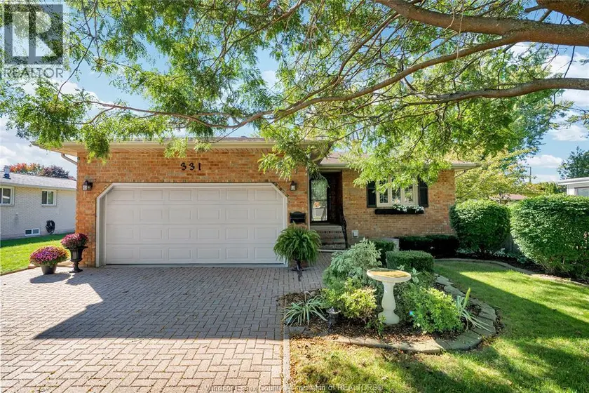 Detached at 331 LESPERANCE, Tecumseh