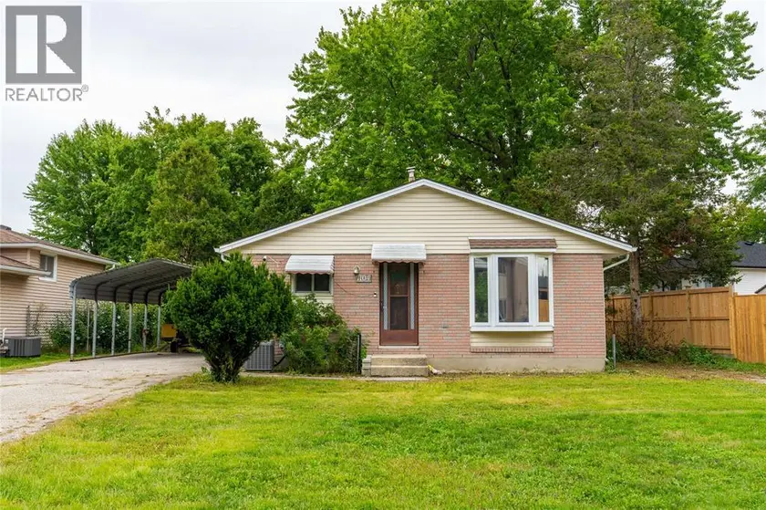 Detached at 1104 OVERLEA CRESCENT, Sarnia