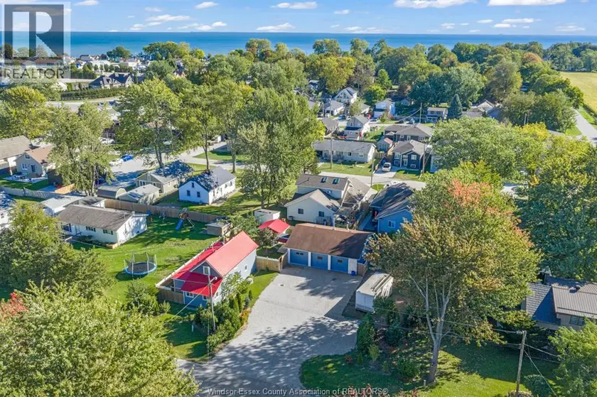 Detached at 1057 Oak AVENUE, Kingsville