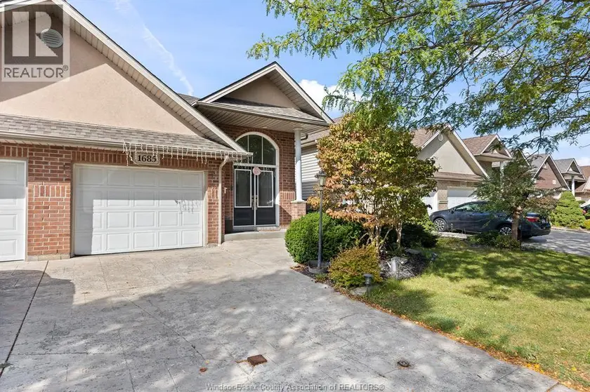 Semi-Detached/Link at 1685 CHATEAU AVENUE, Windsor