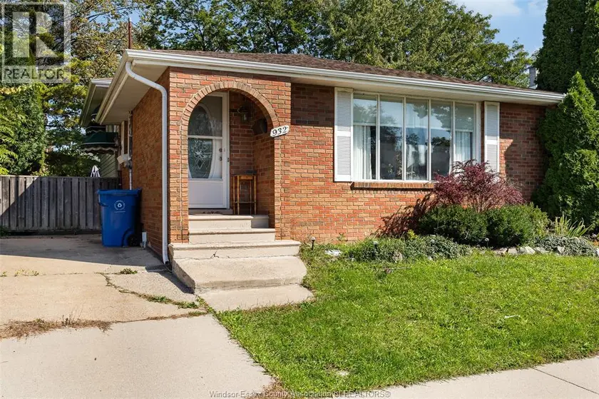 Detached at 932 REEDMERE ROAD, Windsor