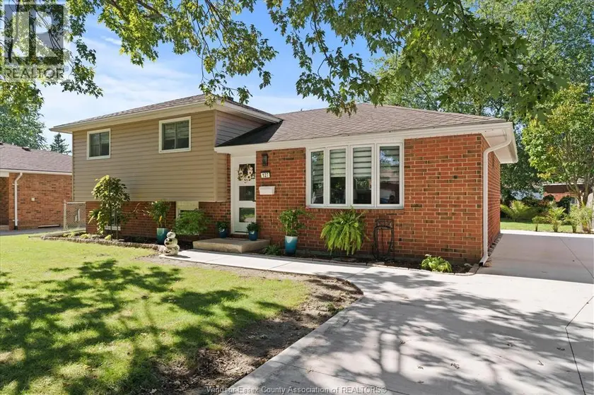 Detached at 127 BOARDWALK AVENUE, Amherstburg