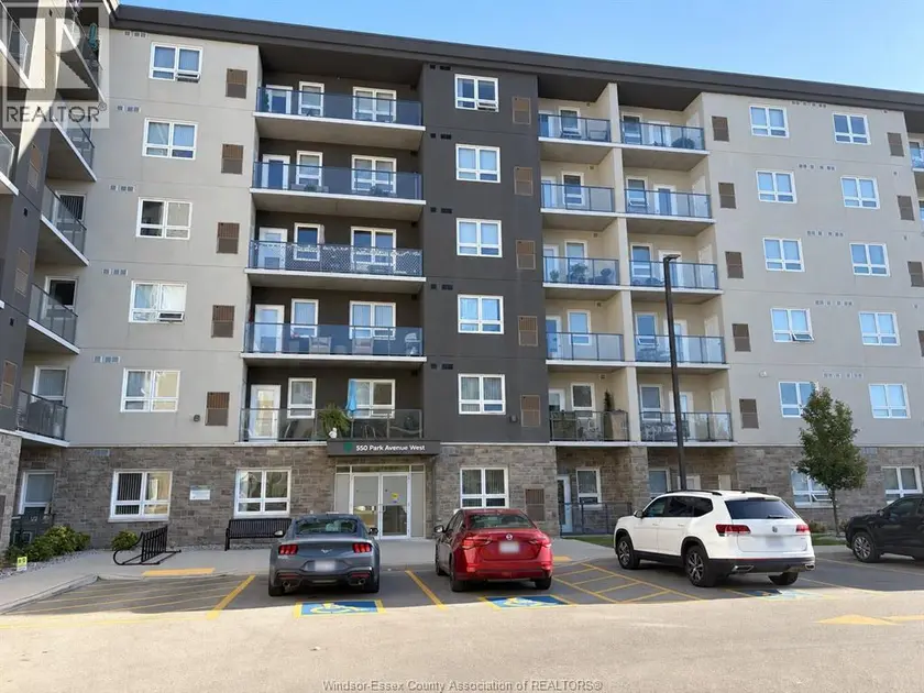 Apartment at 550 Park AVENUE West Unit# 418, Chatham