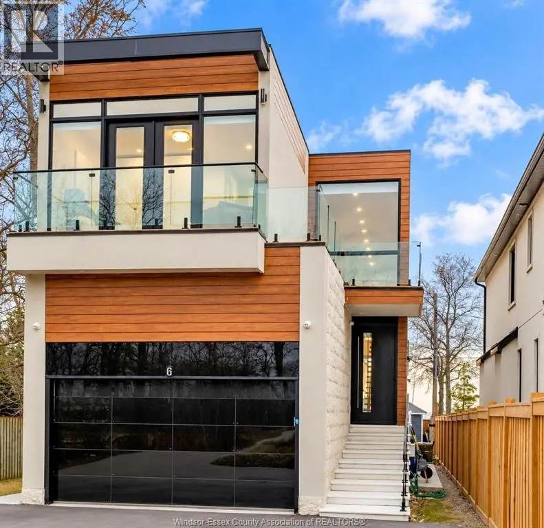 Detached at 6 CAMPVIEW ROAD, Stoney Creek