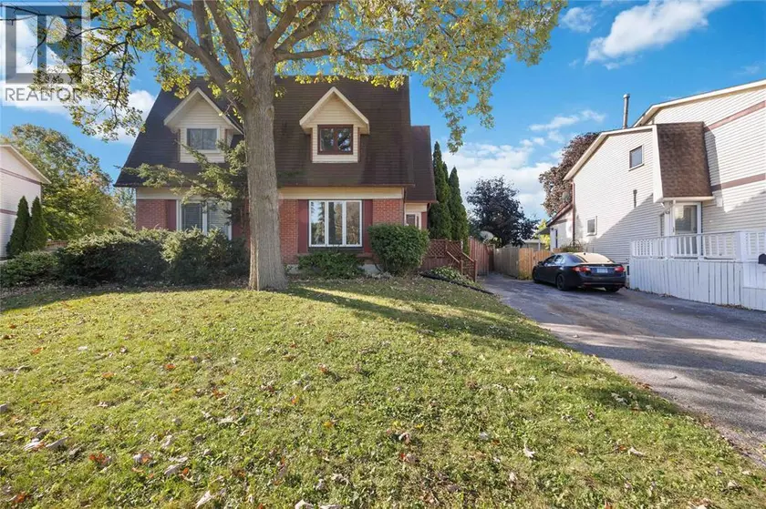 Semi-Detached/Link at 51 Maplestone AVENUE, Sarnia