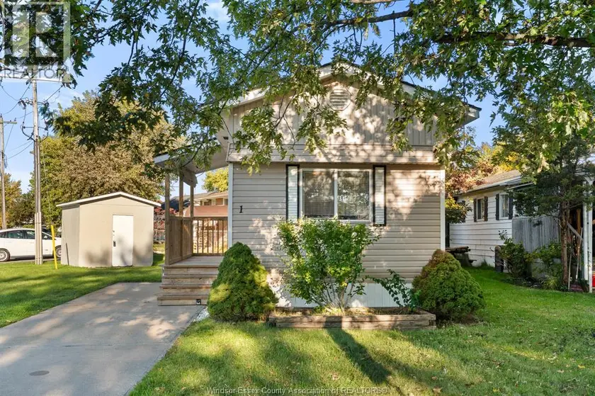 Detached at 1 Cedar CRESCENT Unit# 101, McGregor