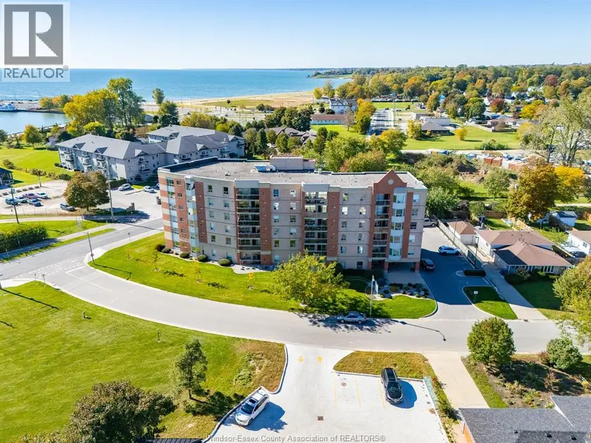 Apartment at 99 Robson Unit# 404, Leamington
