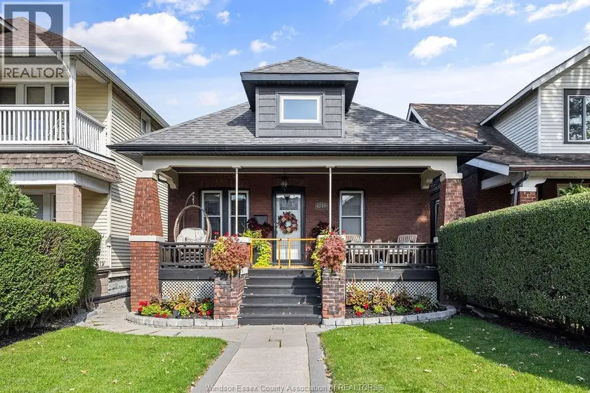 Detached at 1248 GLADSTONE AVENUE, Windsor