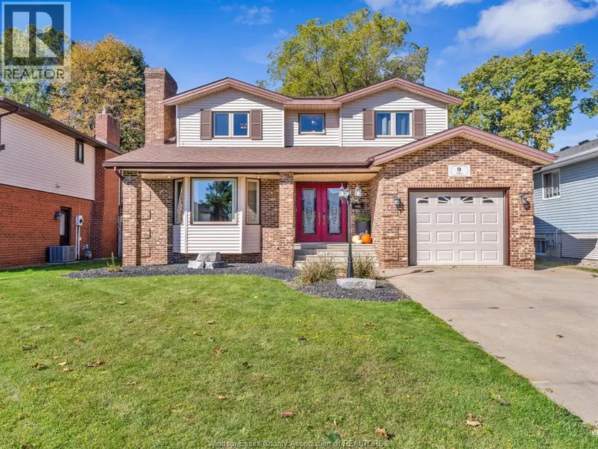 Detached at 9 EVANS AVENUE, Leamington