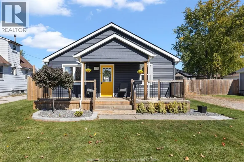 Detached at 102 DUFF AVENUE, Amherstburg