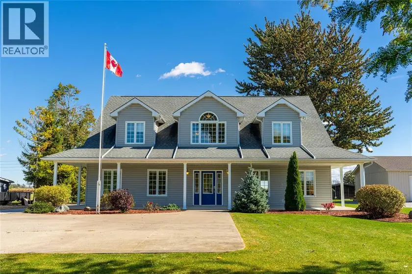 Detached at 900 ST CLAIR PARKWAY, St Clair
