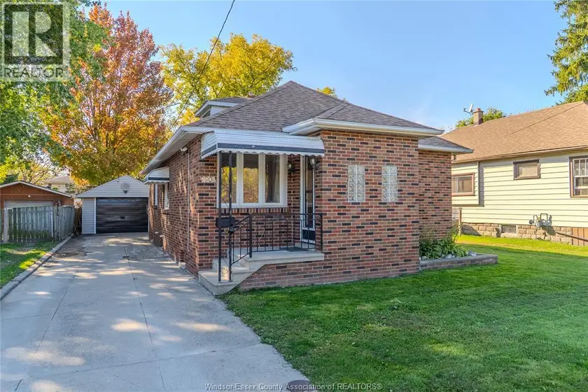 Detached at 1601 South Cameron, Windsor