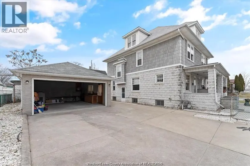 Semi-Detached/Link at 215 Pierre AVENUE, Windsor