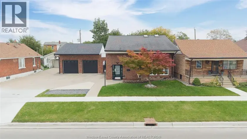 Detached at 1850 ST. LUKE ROAD, Windsor