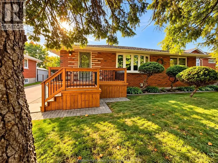 Detached at 10 Birchwood STREET, Chatham