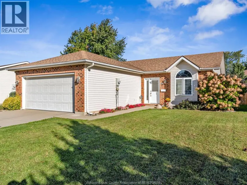 Detached at 27 EASTGROVE, Leamington