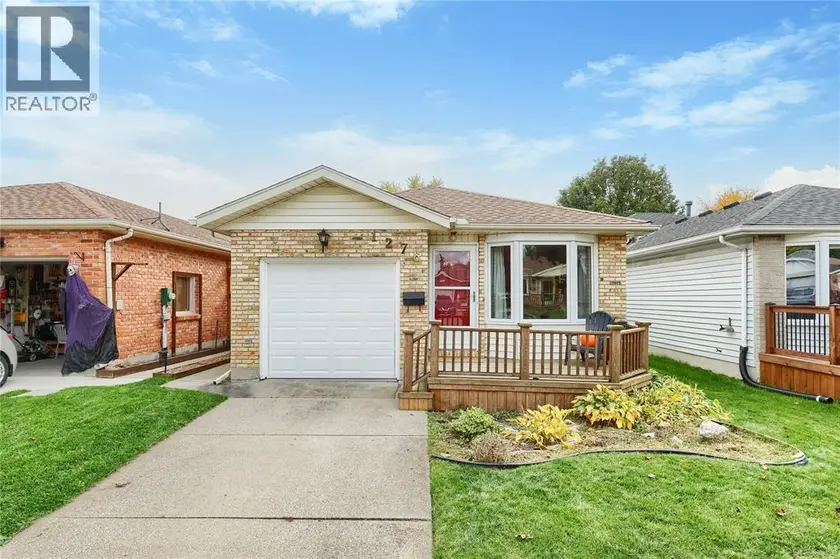 Apartment at 1276 Thistledown AVENUE, Sarnia
